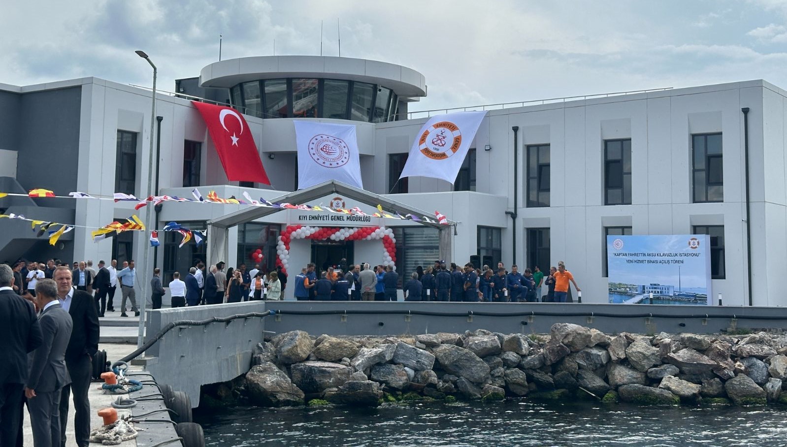 istanbul bogazina yeni klavuzluk istasyonu JqrSDUVS
