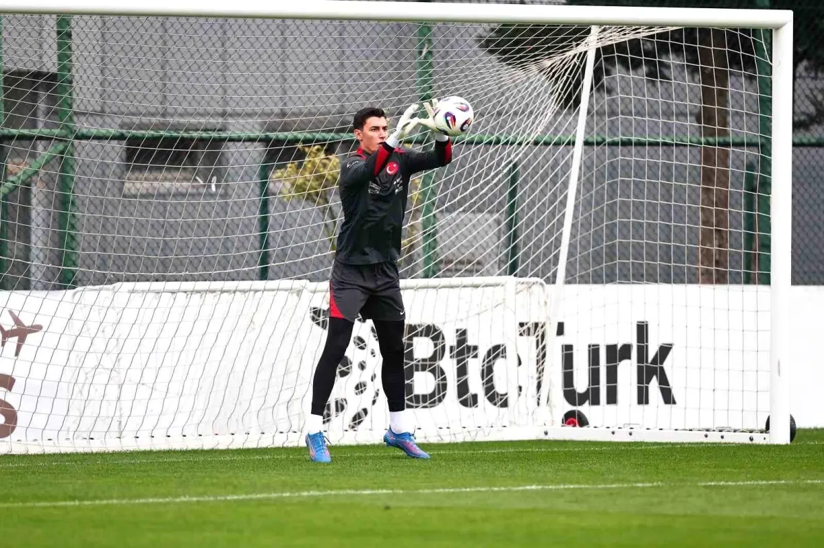 berke ozer milli takim kampindan izni olmadan ayrildi RtYmsqNm.jpg