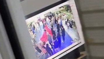 kina eglencesi kotu bitti gelinin uzerine avize dustu GmOr3si7.jpg