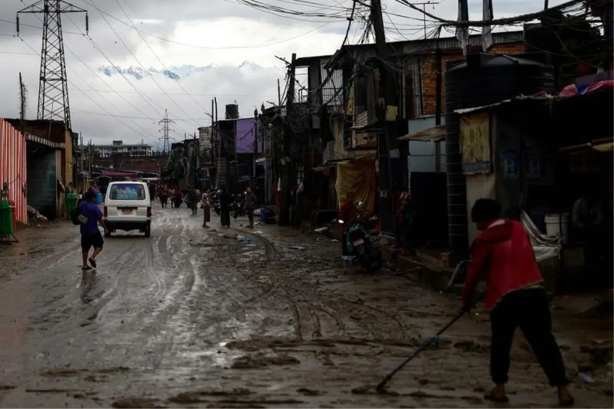 nepalde siddetli yagislar 47 can aldi yaNP9ANg