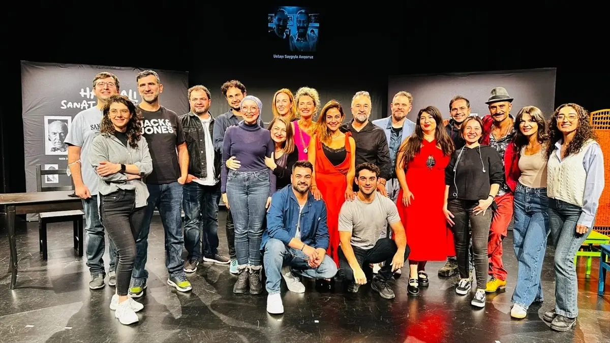 tiyatro frankfurt 2025 2026 sezonuna askimizin son duragi ile basladi ifwW9drS