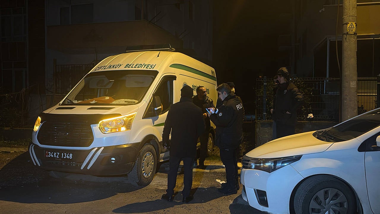 Yalova’da emekli öğretmen evinde ölü bulundu