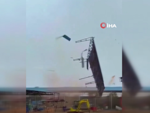 Insaat alanini kasirga vurdu isciler can havliyle kacti lRy7EgxF